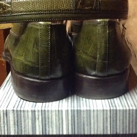 Shoes - Picture 4 of 6